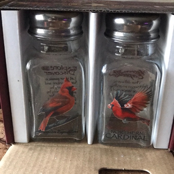 Cardinal Salt Pepper Shaker Set New In Box - Picture 2 of 9